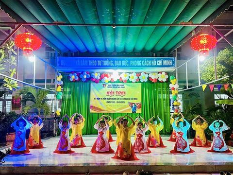 Tiết mục văn nghệ chào mừng Hội Trại 26/3
